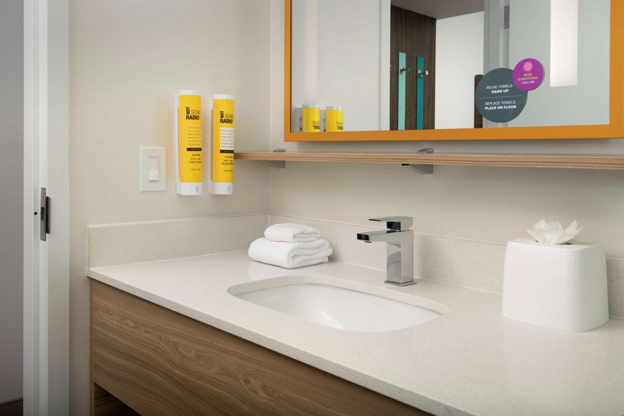 Tru By Hilton Miami West Brickell Hotel ภายนอก รูปภาพ